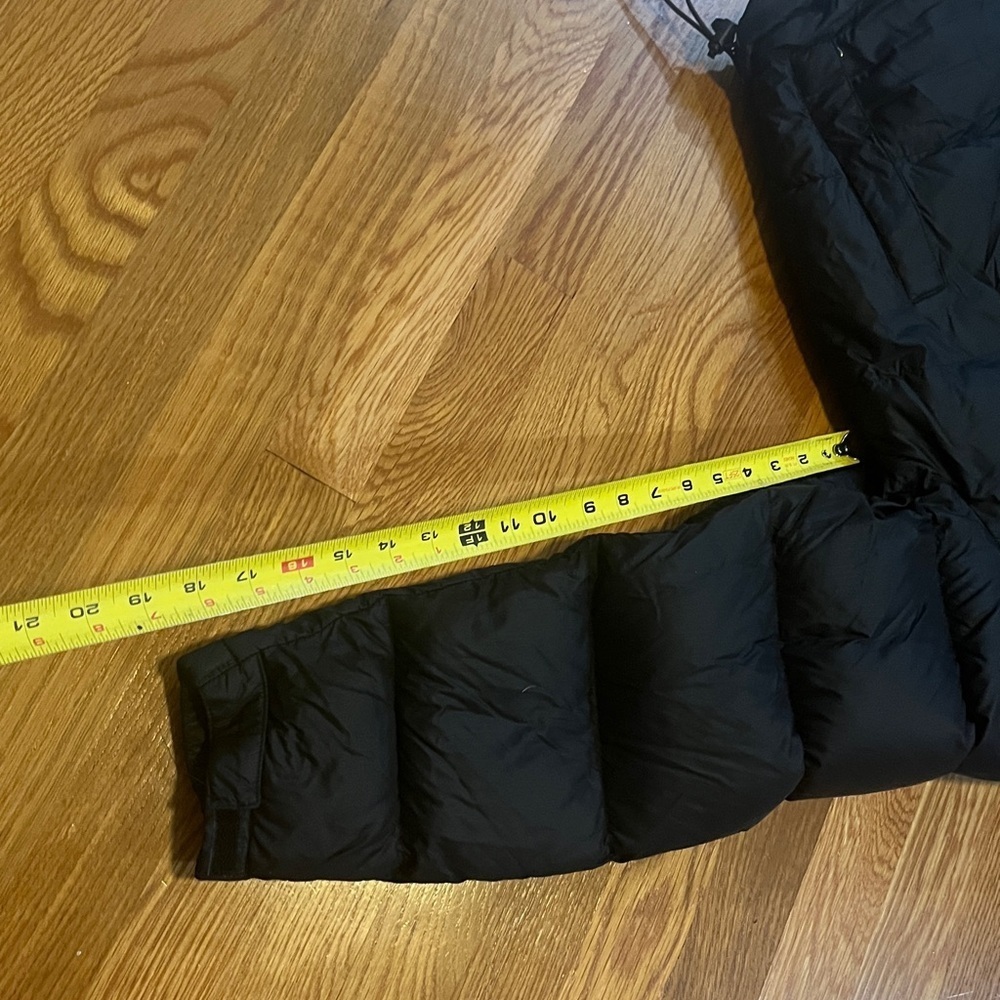 Urban Outfitters x North Face Nuptse Cropped Puffer Jacket Size Large NEW - Picture 9 of 12